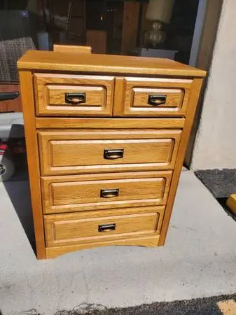 Dresser