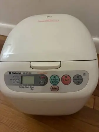 Rice Cooker, Made in Japan (for up to 10 cups)