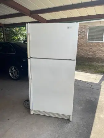 REFRIGERATOR MAYTAG