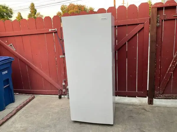 Frigidaire 13.0-cu ft Garage Ready Frost-free Upright Freezer Like new