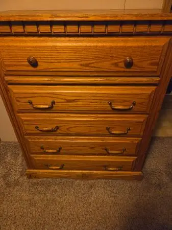 2 dressers