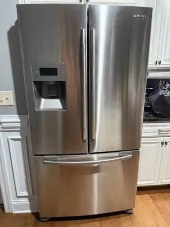 Samsung French Door Refrigerator w/ Bottom Freezer