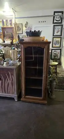 Quality Made Oak Stereo Cabinet