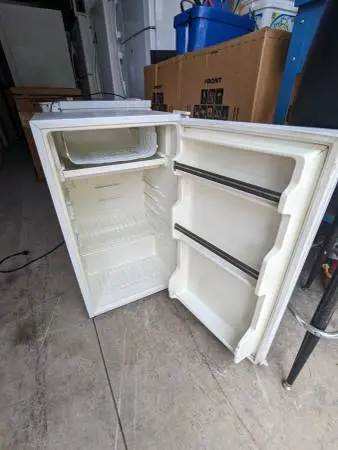 Microwave and Fridge