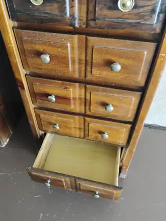 Dresser matching set with shelves