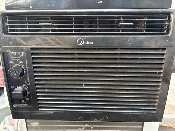 Midea window unit BTU 5000