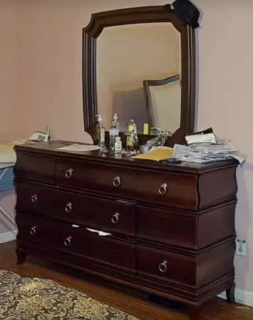 Dresser available for $50.   You pick up