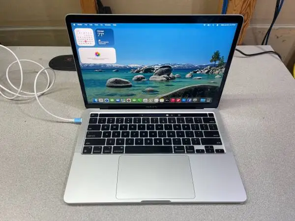 2020 APPLE MACBOOK PRO 13 A2251 INTEL 4 CORE I5-----2 GHZ