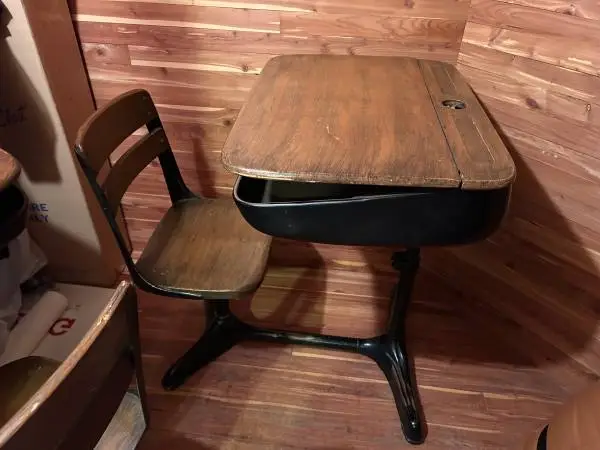 2 School desks