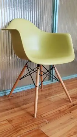 Mid Century Moderm Chair Designed by Charles and Ray Eames