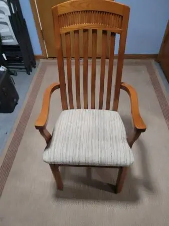 OAK CHAIR