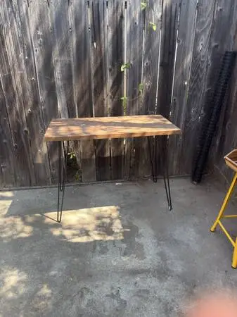 Small desk/table
