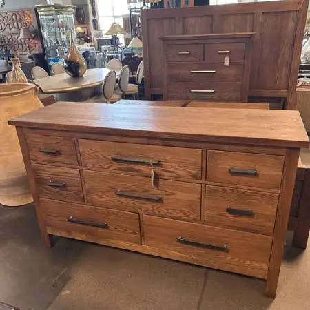 Benchmade Abingdon Oak 8 Drawer Dresser- 64X20X38H