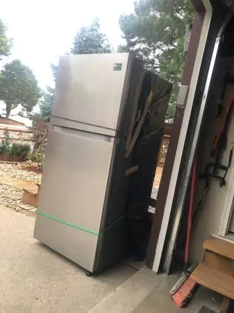 Refrigerator