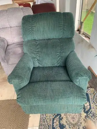 Green LAZBOY  Slimline Recliner in Great Condition