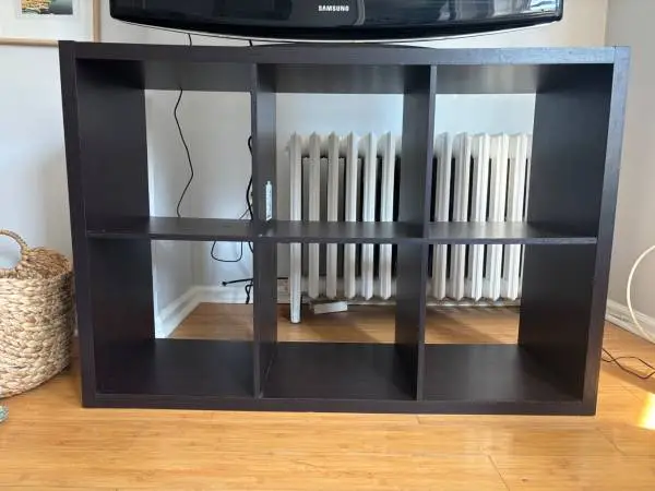SHELVING UNIT - Perfect for toys, books, tools