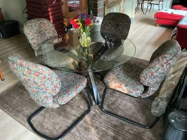 42” round glass top dining kitchen table 4 chairs delivery available