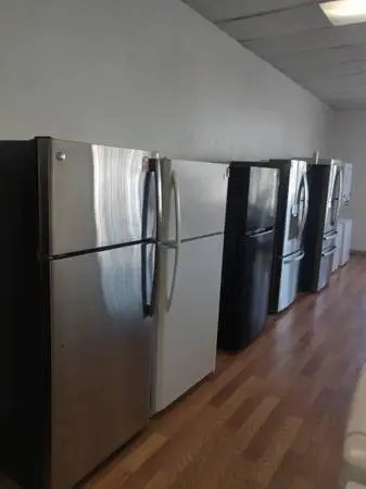 *Frigidaire top feezer*
