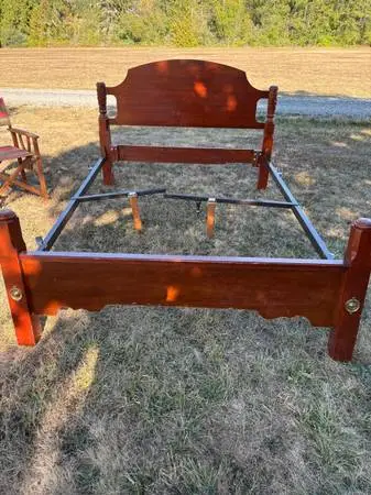 Solid  Wood Queen/Double/Full Bed HeadBoard/Footboard/Frame -Can Deliv