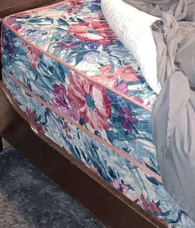 FULL SIZE MATTRESS & BOX SPRING