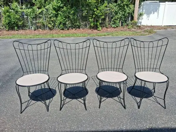 Set of 4 Mid-Century Modern Homecrest Patio Chairs.