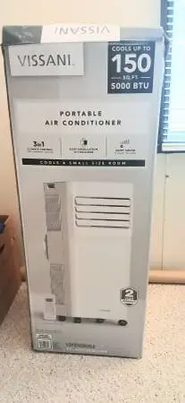 LIKE NEW 5000 BTU PORTABLE AIR CONDITIONER