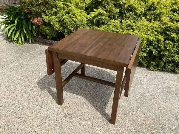 Pottery Barn Mateo Folding Dining Table ***Like New***