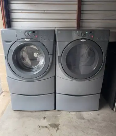 Whirlpool Washer And Electric Dryer Matching Set