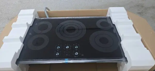 Samsung 36 Cooktop - Essentially New