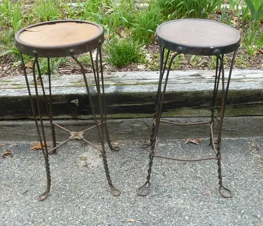 Antique Ice cream Parlor Stool,Wire,Wrought Iron Base,A.26 Tall.
