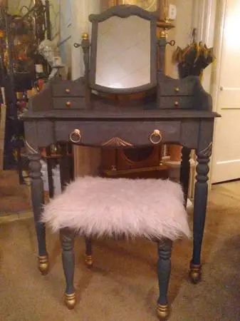 Vintage Teal Green/Bronze Wooden Vanity With Stool