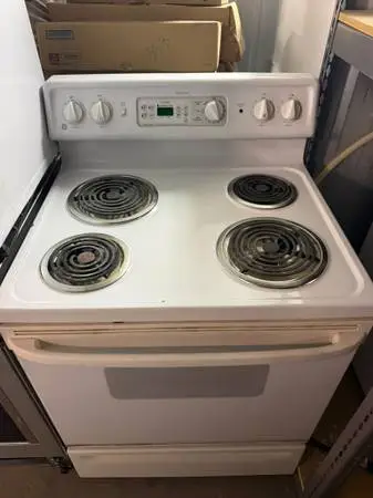 30 W Electric Stove White