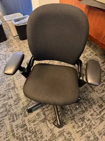LIQUIDATION: Steelcase Leap V1 Chairs, Black Executive Chairs