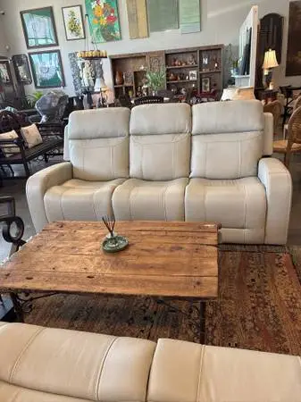 Moto Motion Leather Media Reclining Sofa W/ Heat & Massage -83X38X43H