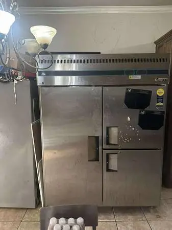 Everest commercial refrigerator freezer