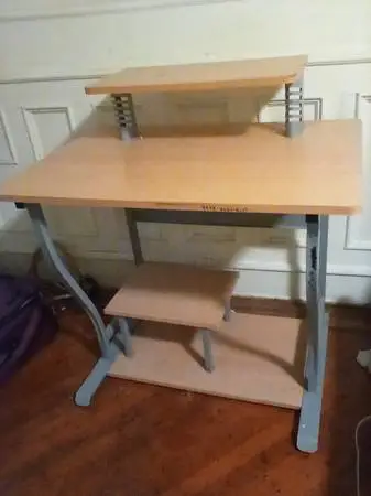 Computer desk
