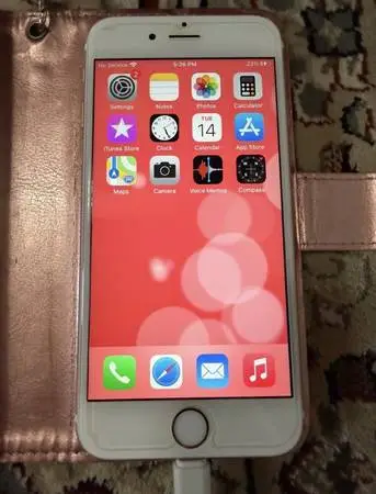 **~Beautiful IPhone 6s in Elegant Rose Gold  Color~**