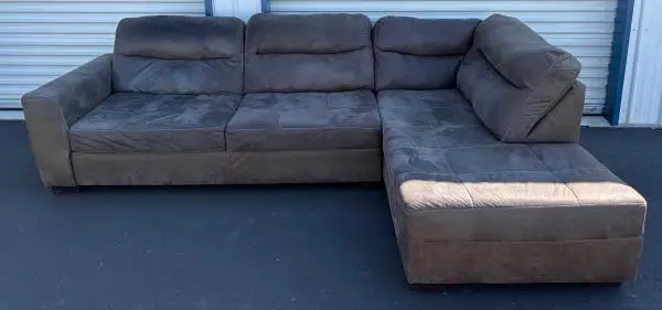 *VERY NICE* 2 pc. Gray Ultra Suede L-Shaped Sectional w/Right Chaise