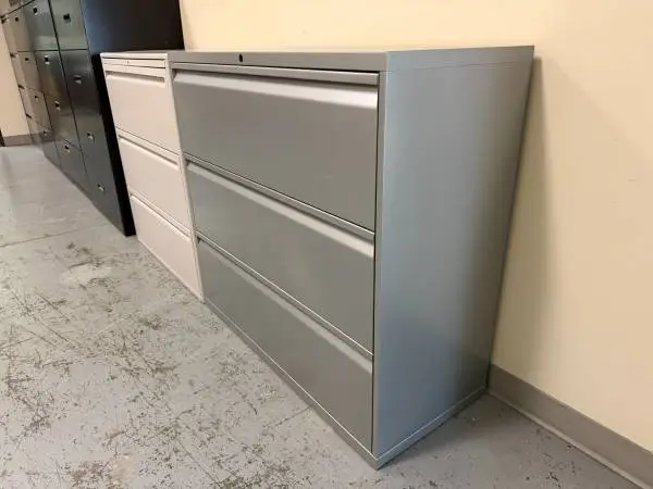 Knoll File Cabinet / Filing Cabinets | 6 Available