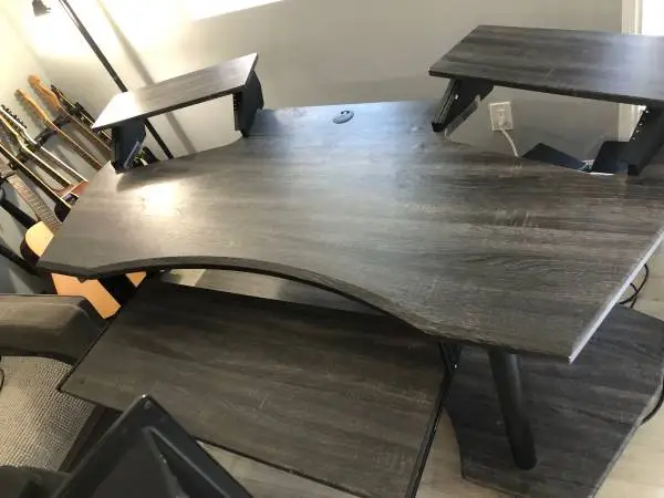 Studio desk/live stream desk
