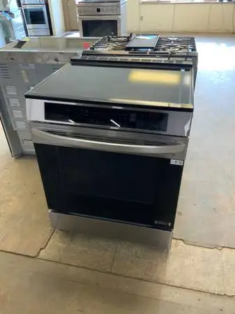 **LG STAINLESS INDUCTION SLIDE IN STOVE**ON SALE NOW**