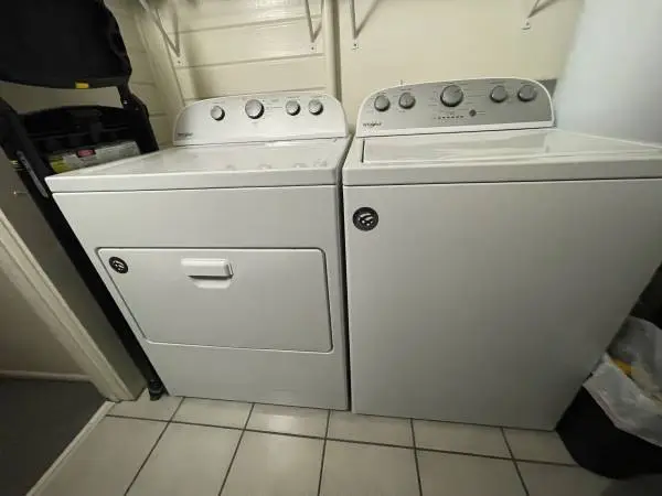 Whirlpool Washer & Electric Dryer Set - Like New Condition