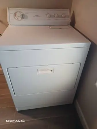 Dryer Whirlpool Good Condition - Electric