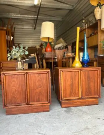 Mid Century Brown Saltman Walnut Nightstands End Tables