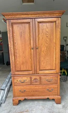 LEXINGTON Cabinet