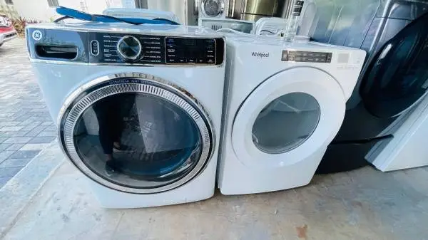 Washer&dryer Pair