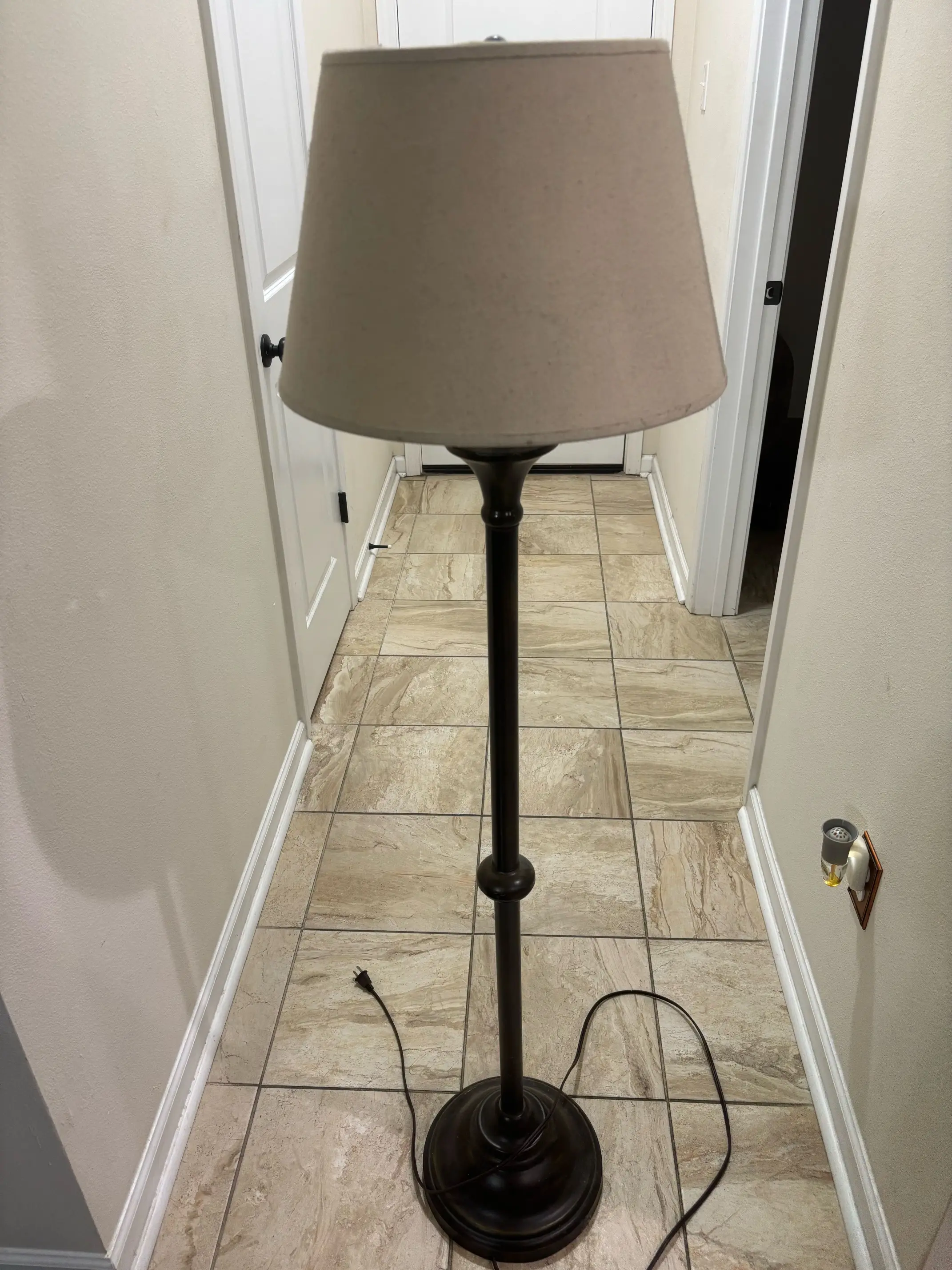 Floor lamp with shade