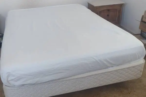 Queen Bed - complete