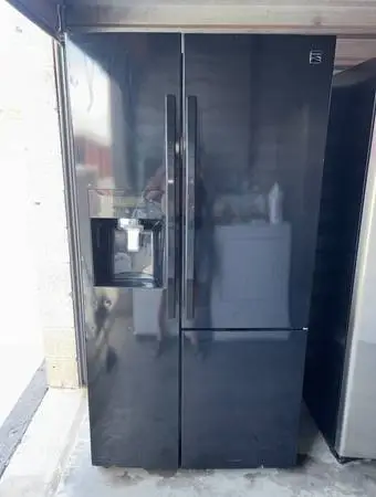 Black Kenmore Refrigerator And Freezer