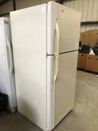 Kenmore 253 Top-Freezer Refrigerator 20 Cu Ft Frost Free w/Ice Maker!!